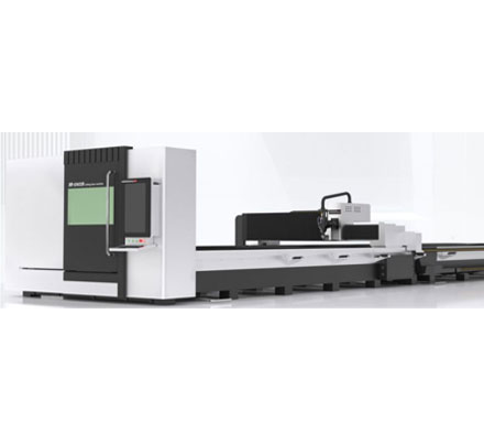 Large format laser cutting machine